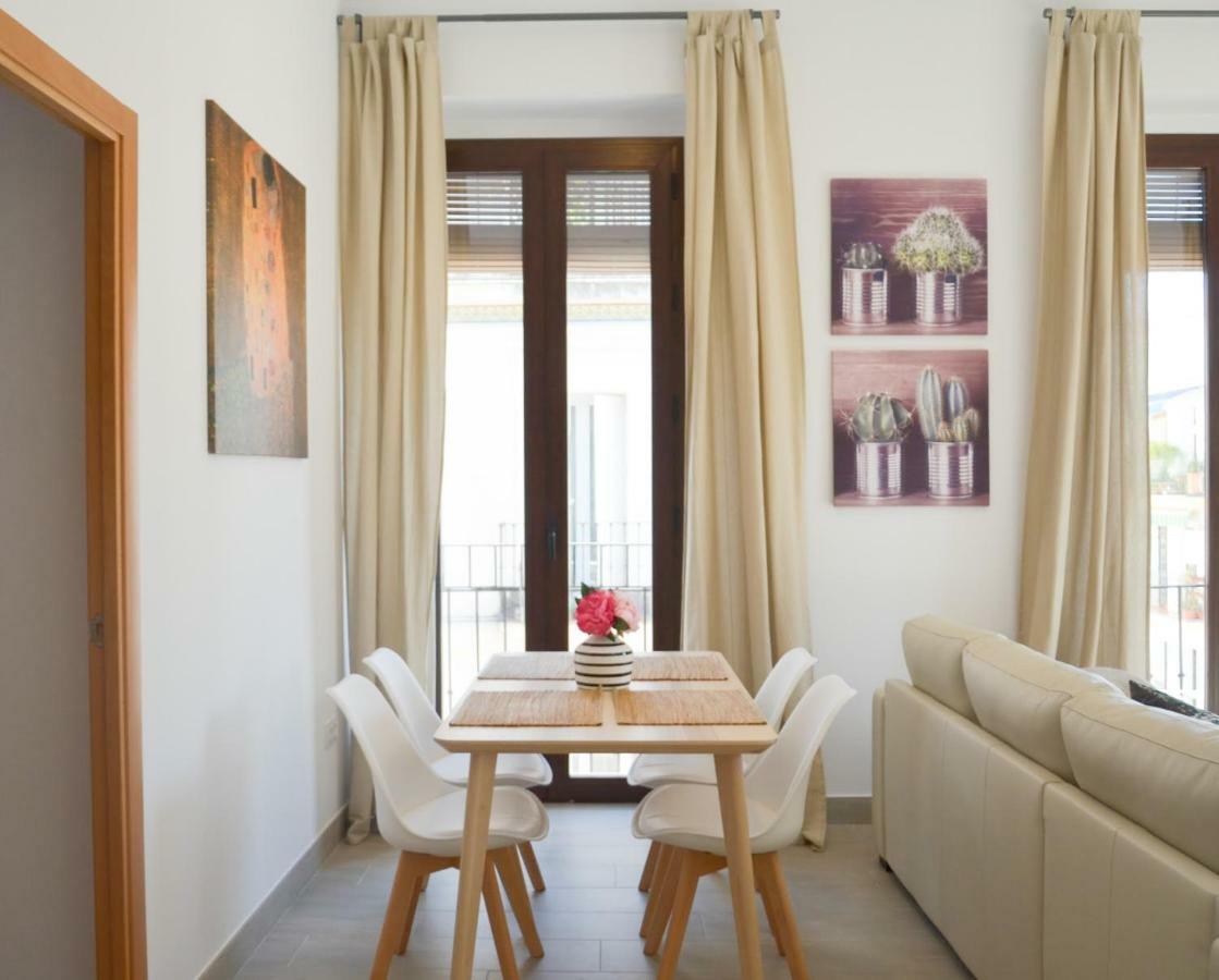 Apartamento Faustino Alvarez Seville Exterior photo